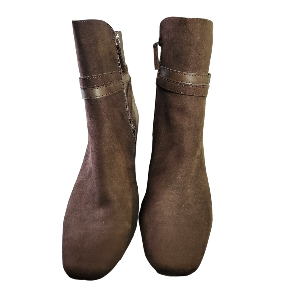 Dress Barn Mila Brown Heel Booties Size 10 Western Fashion Fall Suede Leather - Picture 3 of 11